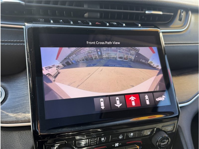 Used 2021 Jeep Grand Cherokee L Limited w/ Luxury Tech Group II AWD/4WD image 57