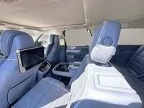 Used 2018 Lincoln Navigator Black Label AWD/4WD image 12