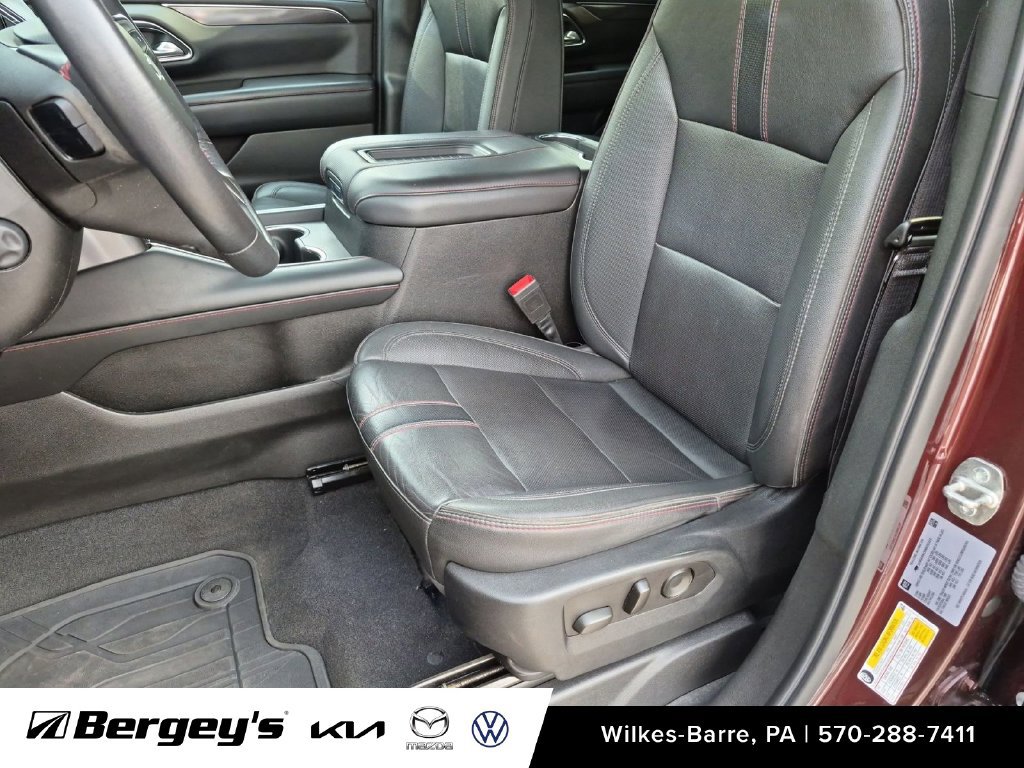 Used 2022 Chevrolet Tahoe RST w/ Luxury Package AWD/4WD image 20