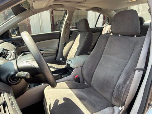 Used 2010 Honda Accord EX image 10