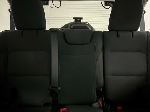Used 2022 Jeep Wrangler Unlimited Sport AWD/4WD image 13