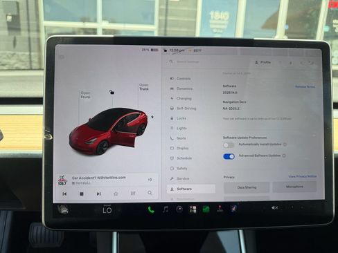 Used 2018 Tesla Model 3 Long Range RWD image 42