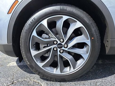 Used 2022 Lincoln Nautilus Reserve FWD image 10