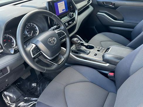 Certified 2023 Toyota Highlander LE w/ Protection Package #3 (TMS) image 9