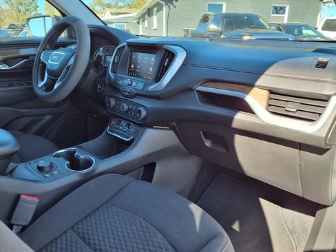 Used 2020 GMC Terrain SLE w/ Driver Convenience Package image 11