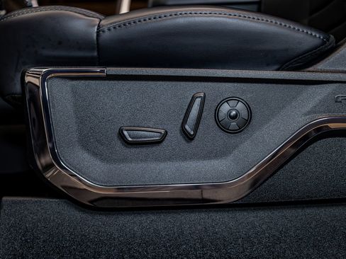 Used 2026 Ford F250 Platinum image 20