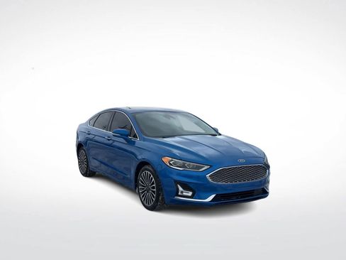 Used 2019 Ford Fusion Energi Titanium FWD image 3