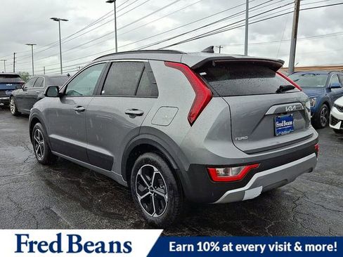 New 2025 Kia Niro EX image 3