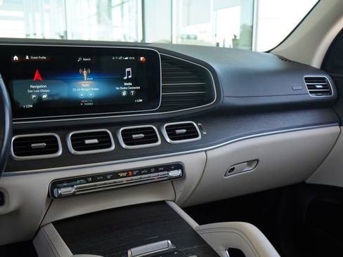 Used 2021 Mercedes-Benz GLS 450 4MATIC image 21