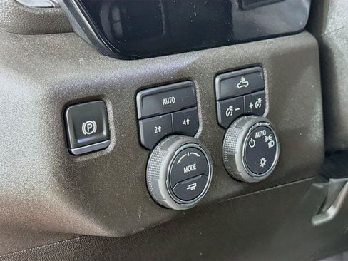 Used 2024 Chevrolet Silverado 1500 LT AWD/4WD image 12