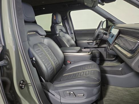 Used 2022 Rivian R1T Launch Edition image 23