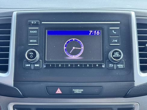 Used 2019 Honda Pilot LX image 42