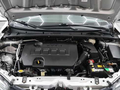 Used 2017 Toyota Corolla SE FWD image 19