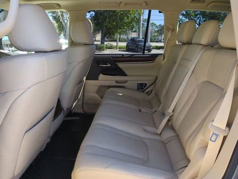 Used 2019 Lexus LX 570 4WD w/ Luxury Package image 13