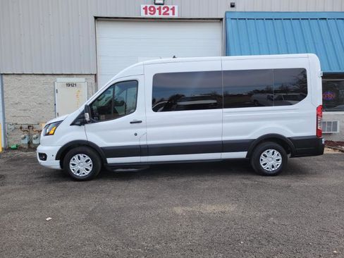 Used 2024 Ford Transit 350 XLT image 3