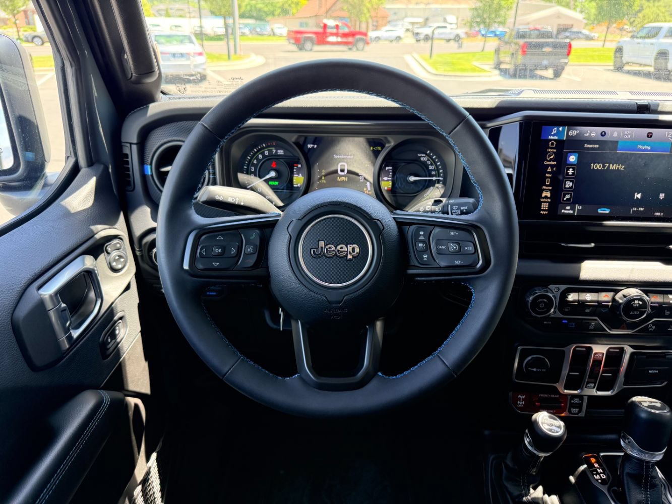 Used 2024 Jeep Wrangler Unlimited Rubicon 4xe AWD/4WD image 9