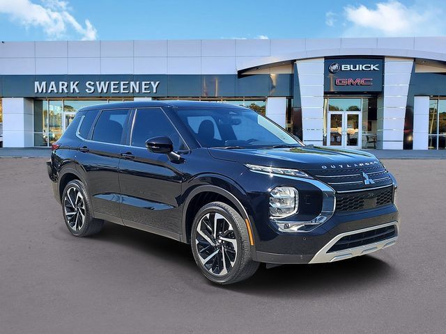 Used 2024 Mitsubishi Outlander SE Black Edition AWD/4WD image 3
