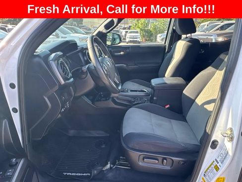Used 2020 Toyota Tacoma TRD Off-Road w/ Technology Package AWD/4WD image 9