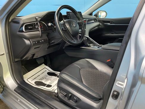 Used 2023 Toyota Camry XSE image 13