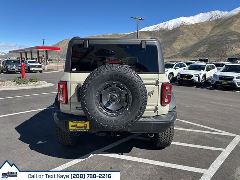 New 2025 Ford Bronco Badlands w/ Sasquatch Package AWD/4WD image 37