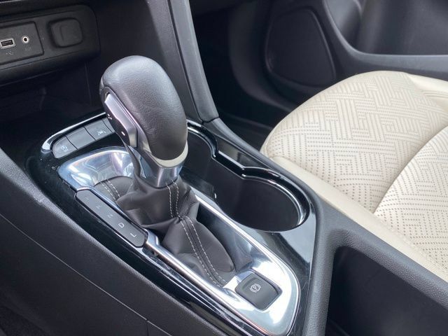 Certified 2023 Buick Encore GX Essence FWD image 12