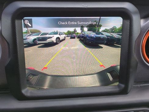Used 2021 Jeep Gladiator Mojave AWD/4WD image 16