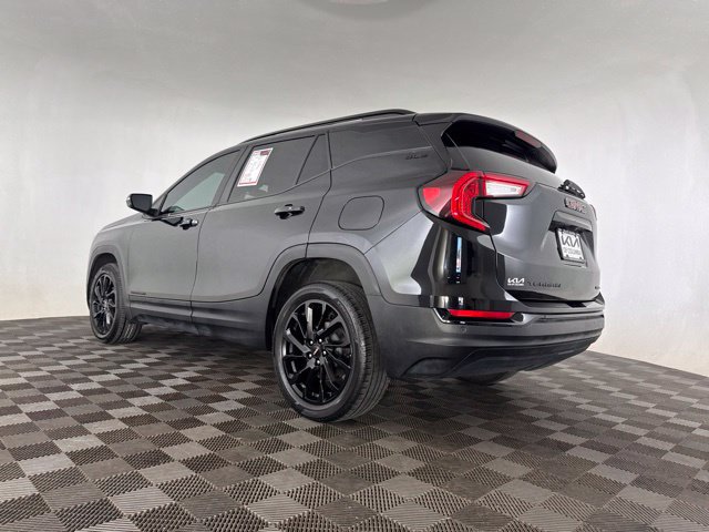 Used 2023 GMC Terrain SLE w/ Driver Convenience Package AWD/4WD image 15