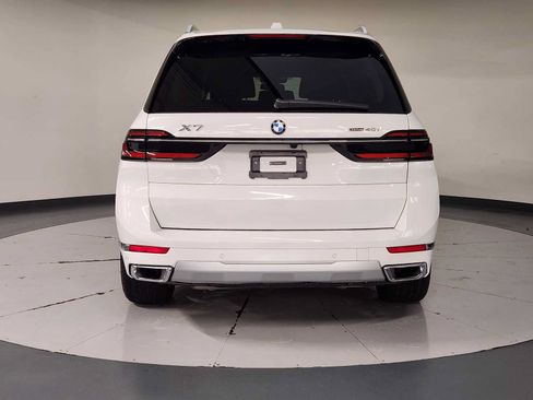 Used 2025 BMW X7 xDrive40i AWD/4WD image 17
