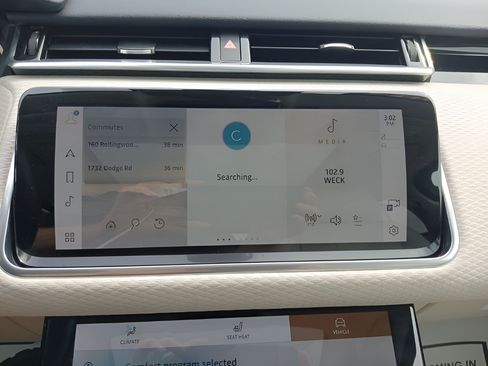 Used 2022 Land Rover Range Rover Velar S AWD/4WD image 16