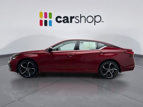 Used 2023 Nissan Altima 2.5 SR FWD image 2