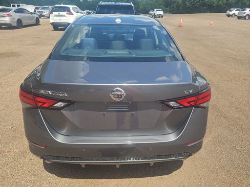 Used 2022 Nissan Sentra SV FWD image 4