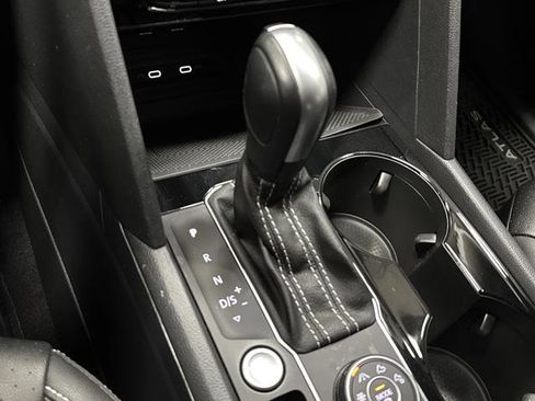 Used 2023 Volkswagen Atlas SE image 20