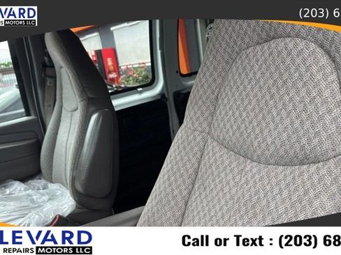 Used 2008 GMC Savana 2500 RWD image 22