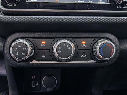 Used 2024 Nissan Kicks S image 30