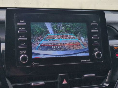 Certified 2021 Toyota Camry SE image 20