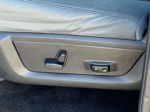 Used 2017 RAM 1500 Big Horn image 23