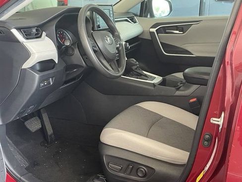 Used 2022 Toyota RAV4 XLE FWD image 15