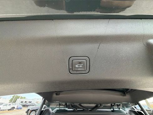 Used 2026 Chevrolet Tahoe Z71 w/ Z71 Off-Road Package AWD/4WD image 16
