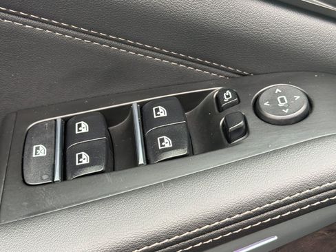 Used 2023 BMW X5 xDrive45e image 13