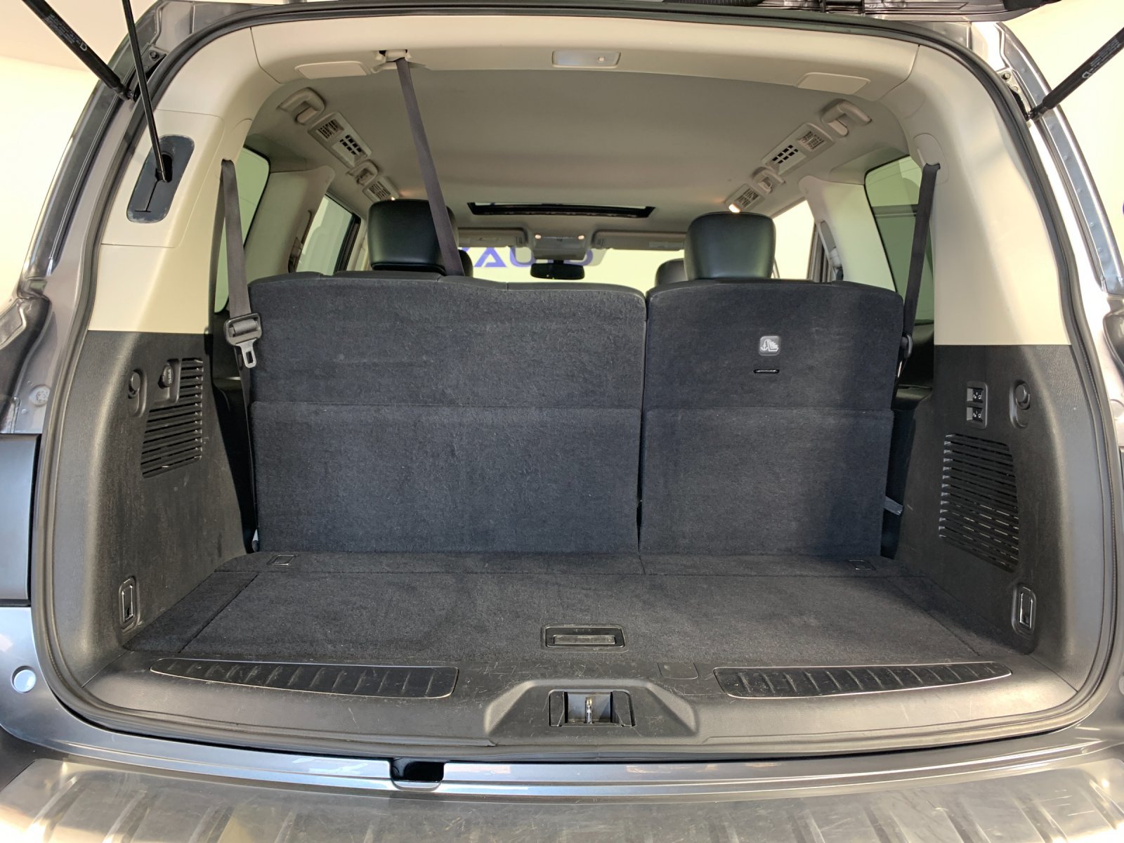 Used 2019 INFINITI QX80 Luxe w/ All-Season Package RWD image 34