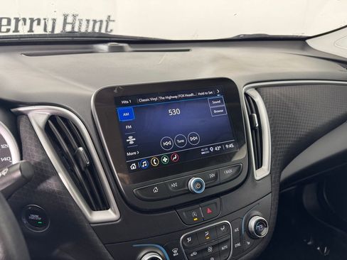 Used 2024 Chevrolet Malibu LT image 16