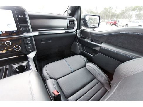 Used 2025 Ford F150 Platinum w/ FX4 Off-Road Package image 12