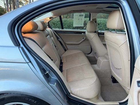 Used 2005 BMW 325i Sedan image 19