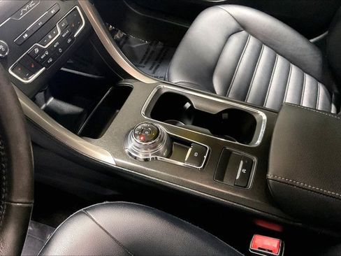 Used 2019 Ford Fusion SEL image 17