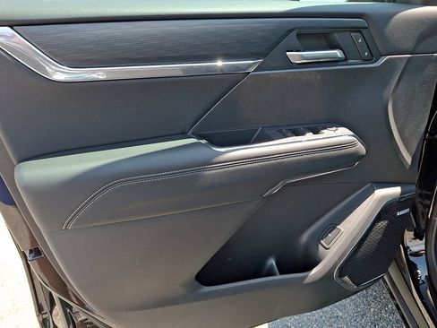 New 2026 GMC Acadia Elevation w/ Elevation Premium Package FWD image 9