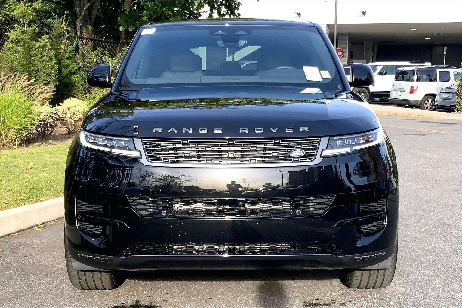New 2027 Land Rover Range Rover Sport SE AWD/4WD image 3