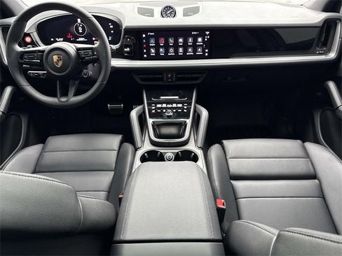 Used 2025 Porsche Cayenne S image 16