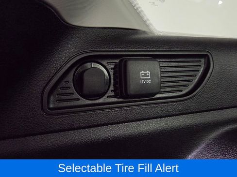 Used 2023 Jeep Grand Cherokee Laredo image 12