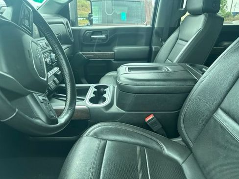 Used 2020 GMC Sierra 2500 Denali w/ Technology Package AWD/4WD image 16