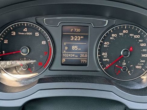 Used 2018 Audi Q3 2.0T Premium Plus w/ Premium Plus Package FWD image 29